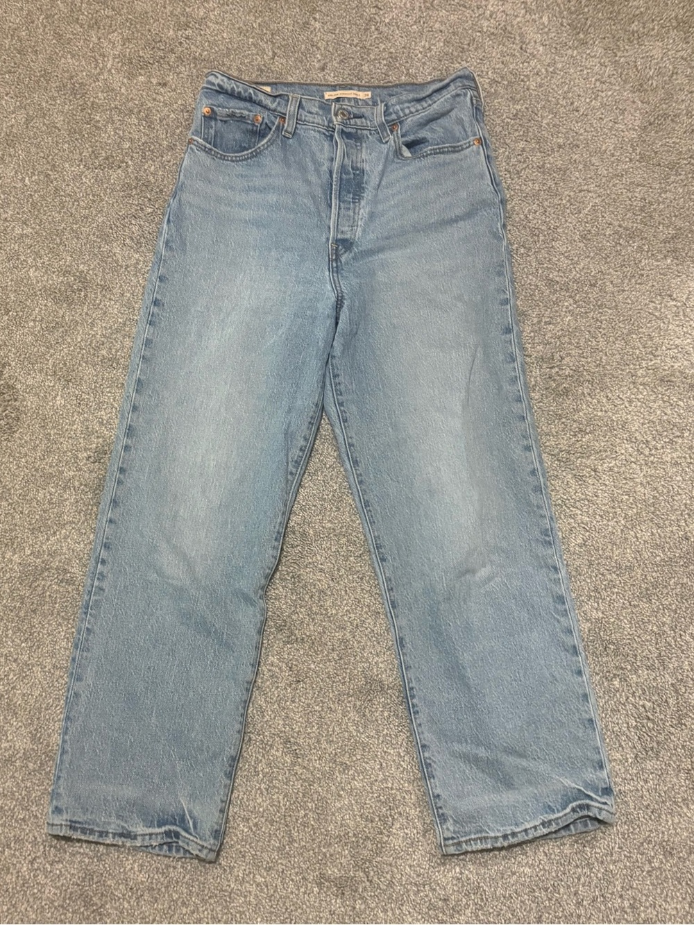 Levi’s Ribcage straight jeans size 28